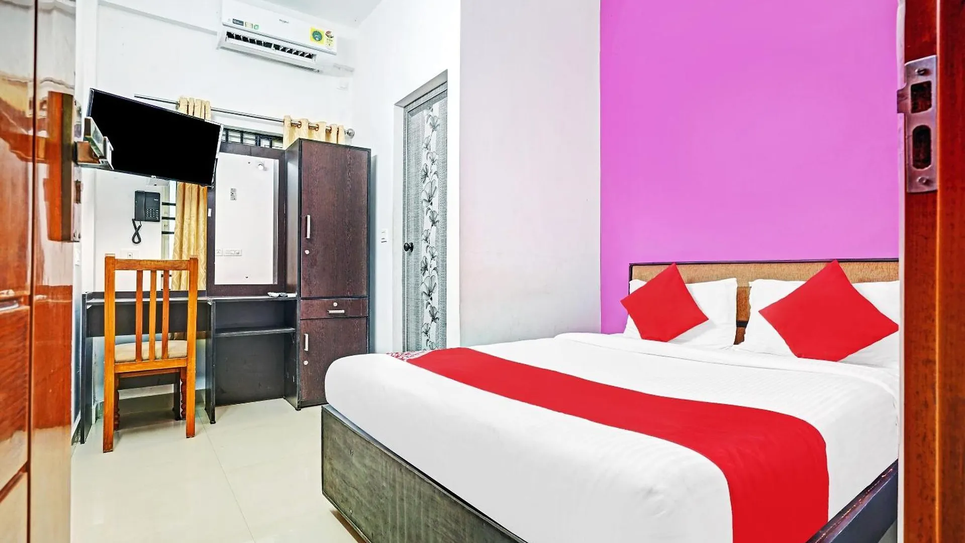 ***  Hotel Thaza Rooms Nedumbassery Indien